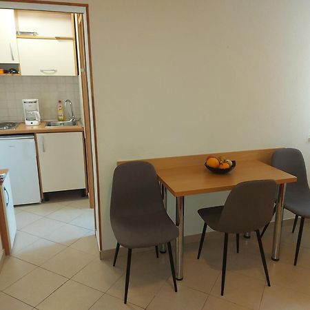 Apartmani Neva マカルスカ エクステリア 写真