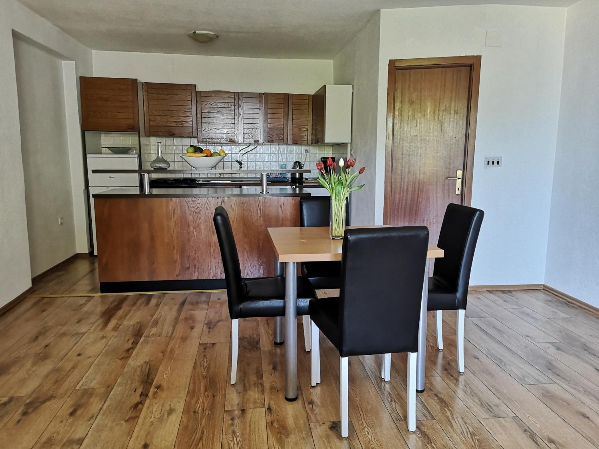 Apartmani Neva マカルスカ エクステリア 写真