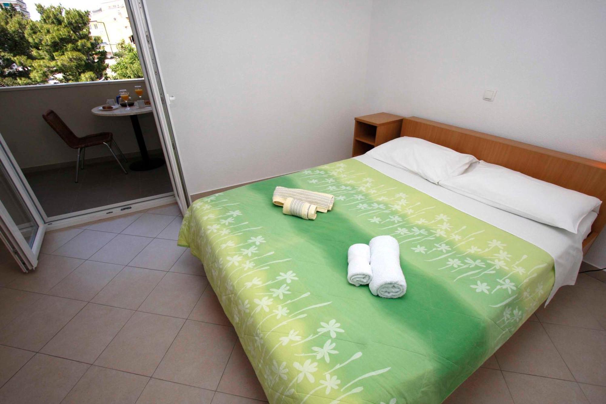 Apartmani Neva マカルスカ エクステリア 写真