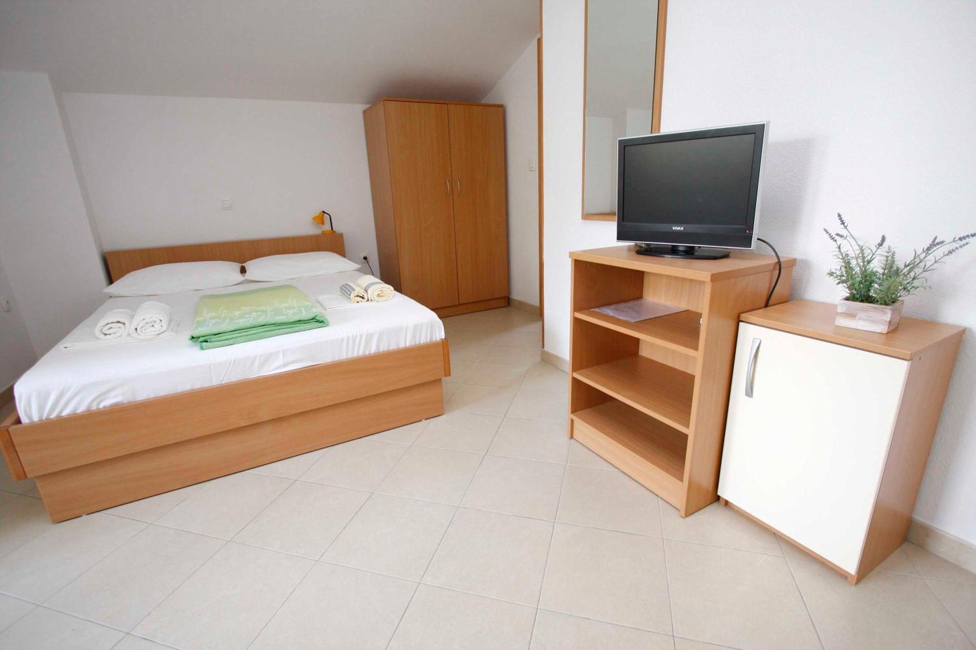 Apartmani Neva マカルスカ エクステリア 写真